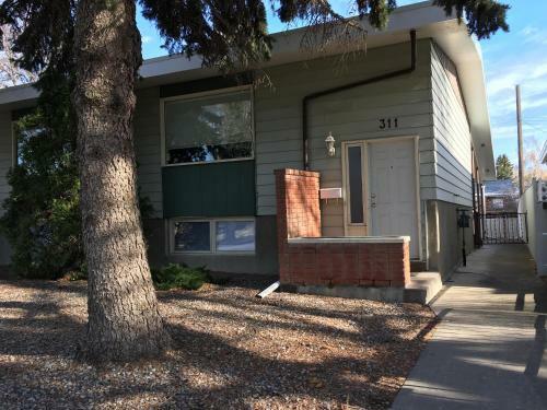 Henderson Lake Area Duplex