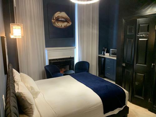 Hostal Room In Bb - Concordia Studio Renting, Basement