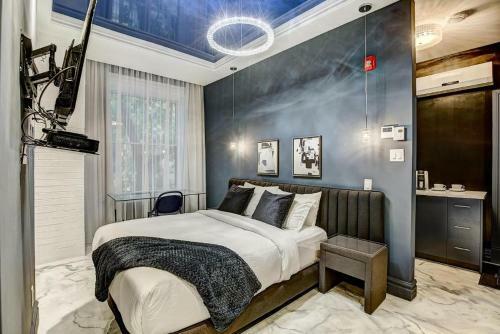 Hostal Room In Bb - Concordia Studio Renting, Basement