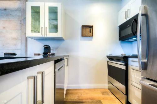 Lakeside 2br Condo With Tremblant Mountain View By Suite Spot