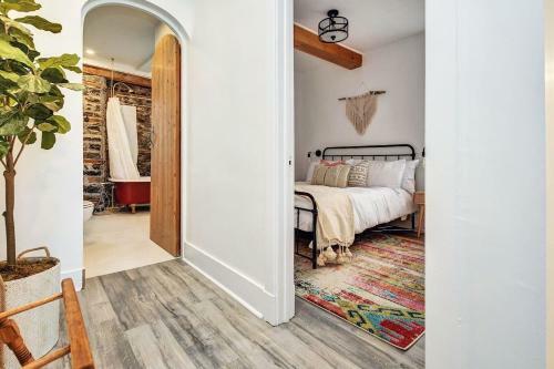 200 Year Old Heritage Home, Original Exposed Stone!