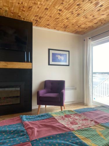 Motel Raleigh Rooms & Taylor's Crafts
