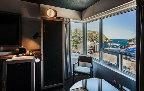 Hotel Doubletree By Hilton St. John's Harbourview