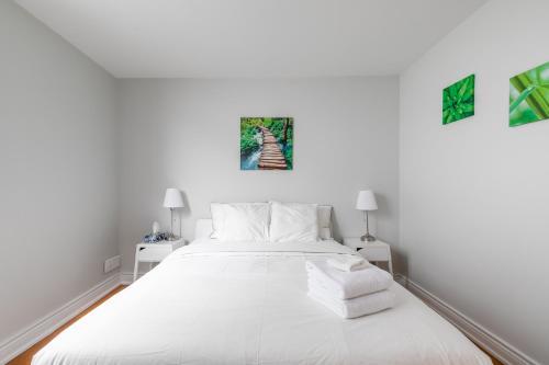 Newly Renovated - Modern 3br Apartment - Trinity Bellwoods!