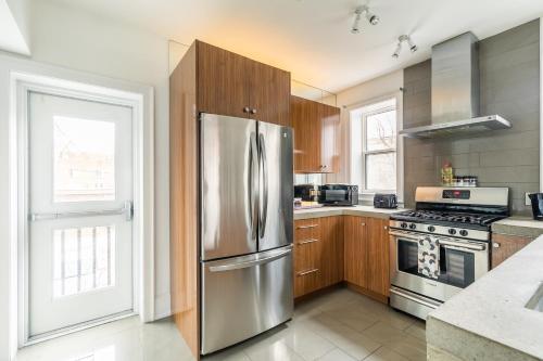 Apartamento Steps From Queen Street - Stylish And Upscale 2br Loft!