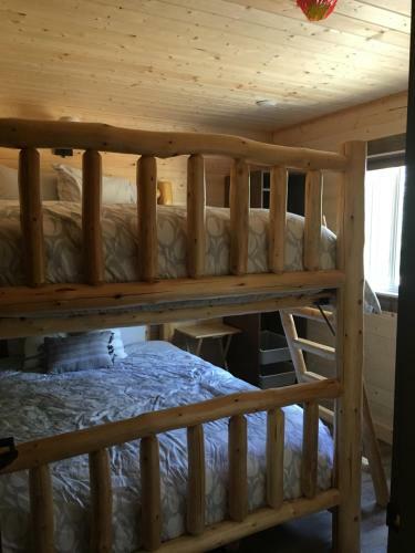Cougar Mountain Cabin Rentals