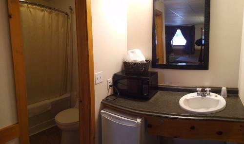Algoma Motel