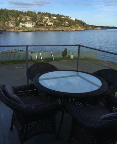 *10 Mile Point Stunning Oceanfront
