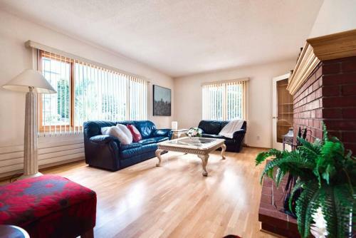 Charming House Minutes To Beach/ Harbour/downtown