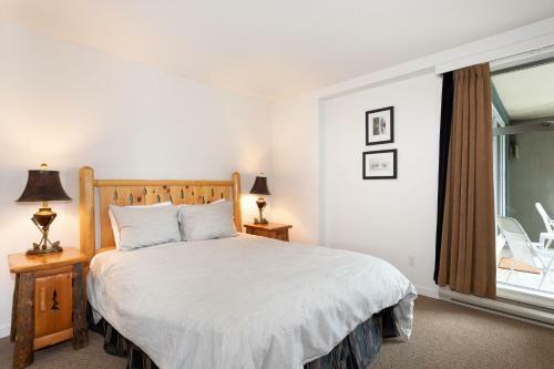 Spacious Ski In Ski Out Condo By Harmony Whistler