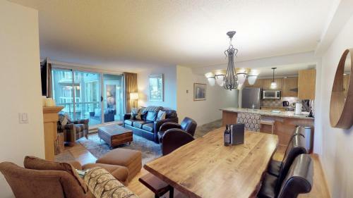 Spacious Ski In Ski Out Condo By Harmony Whistler