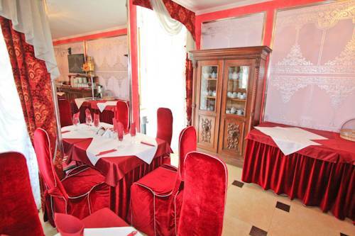 Happy Pushkin Hotel