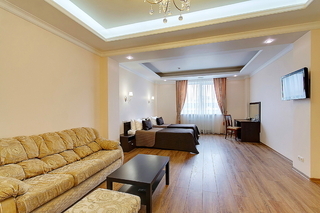 Men'k Kings Hotel