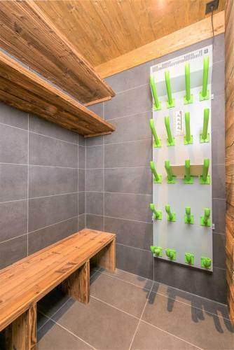 Chalet Ourson Brun By Mrs Miggins