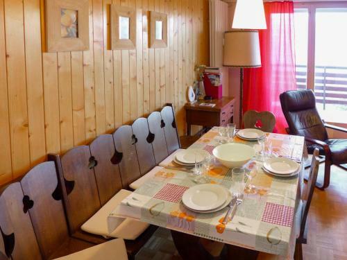 Apartment Armorial