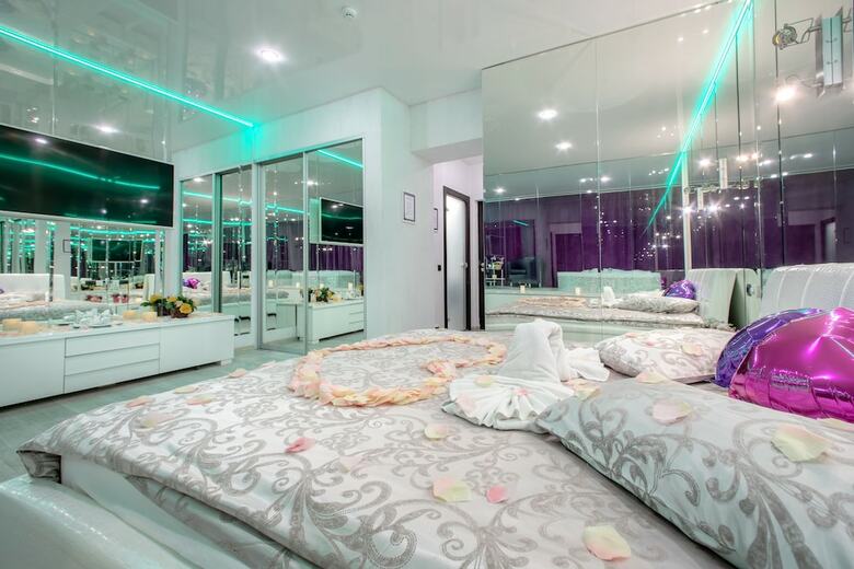 Alex Hotel Na Muzhestva