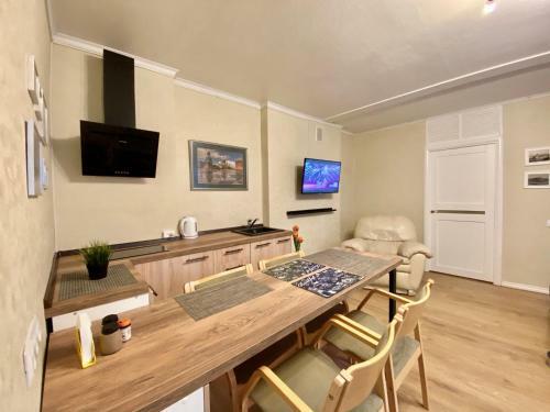 Milne Apartments