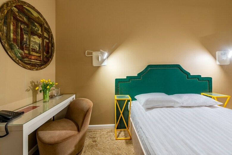 T-hotel