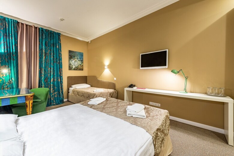 T-hotel