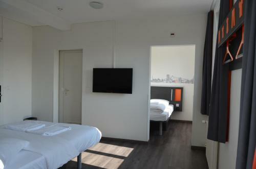 Easyhotel Z�rich West