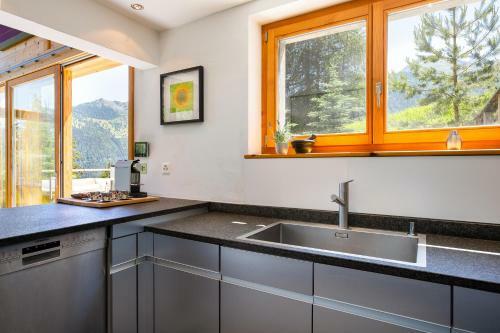 Luxury Spa Chalet With Jacuzzi And Sauna