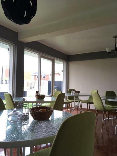 Bed & Breakfast Islanet Hostel & Bar