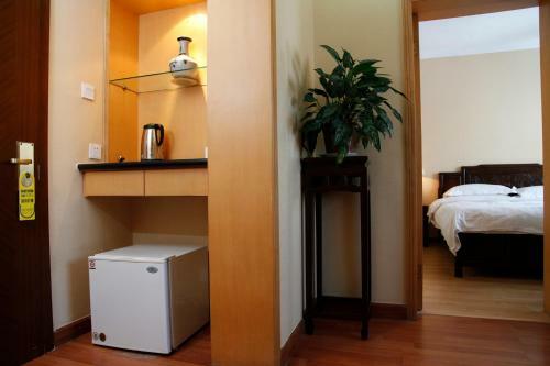 Hujialou Hot Spring Hotel