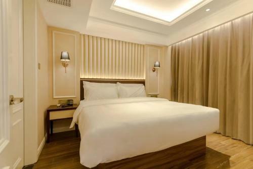 Polysheron Hotel Changsha Houjiatang Metro Station Branch