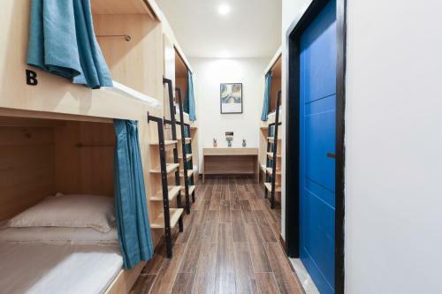 Zou Qu Ye Travel Hotel