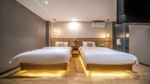 Lijiang Muqian Hotel