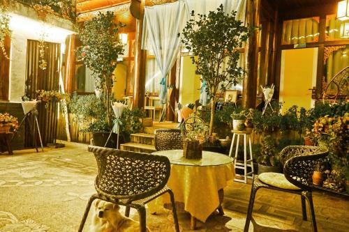 Hostal Riverside Villa