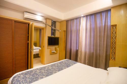 Zhangjiajie Heyday Hotel
