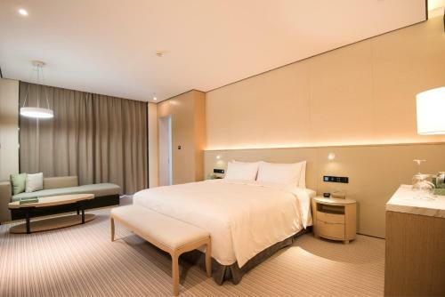 Virtuous World Hotel