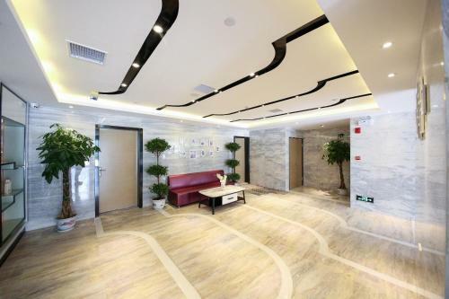 Lavande Hotels (Jishou Xiangxi Economic Development Zone Branch)