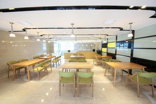 Lavande Hotels (Jishou Xiangxi Economic Development Zone Branch)
