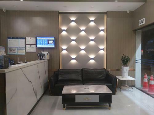Hotel 7days Premium Guangzhou Chenjiaci Subway Station Second Branch