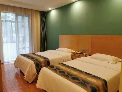 Shell Hefei Luyang District Sipai Building Subway Station Hotel