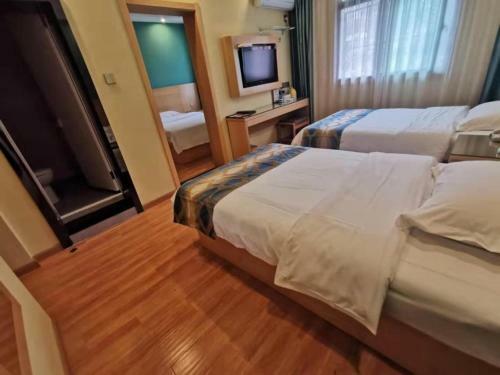 Shell Hefei Luyang District Sipai Building Subway Station Hotel