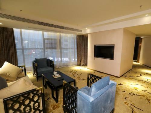 Greentree Eastern Jingde Town Railway Station Hotel