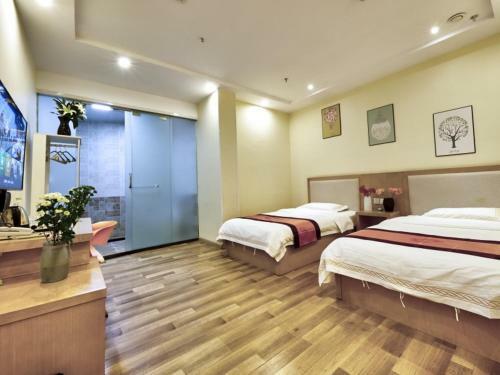Shell Jinan Huaiyin High Speed Railway Station Hotel