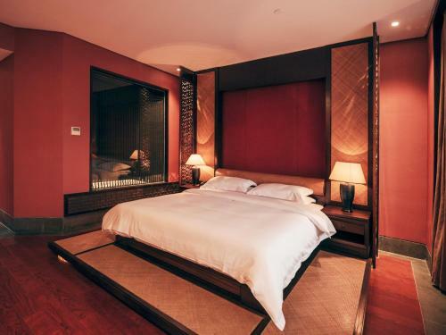 Hotel ??????????