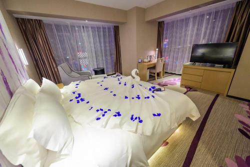Lavande Hotel Haining Leather City Yintai Branch