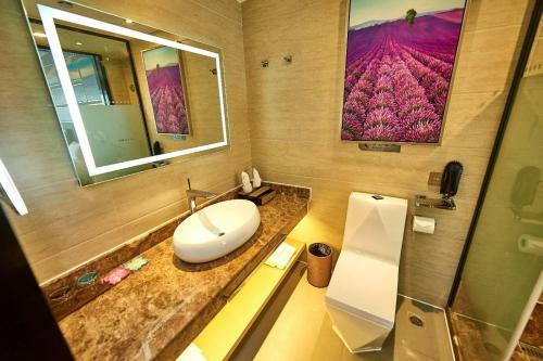 Lavande Hotel Haining Leather City Yintai Branch