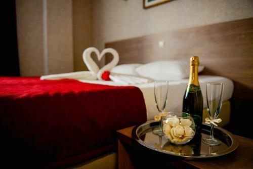 Aron Hotel