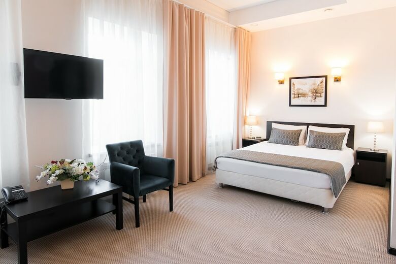 Maksim Gorkiy Hotel