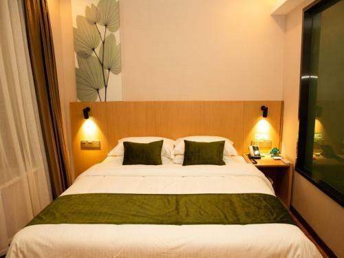 Greentree Inn Pingliang Jinding Times Square Express Hotel