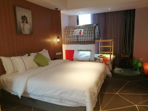 Myfeel Hotel (Ningbo Tianyi Square)