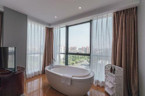 Zhenhe Hotel