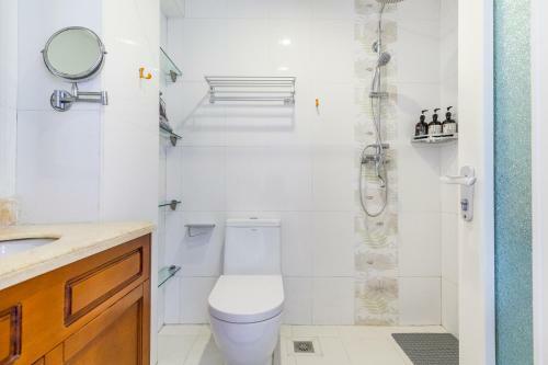 Hotel Qingdao Shinan�wusi Square�