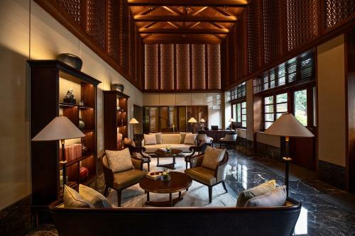 Hotel Capella Shanghai, Jian Ye Li